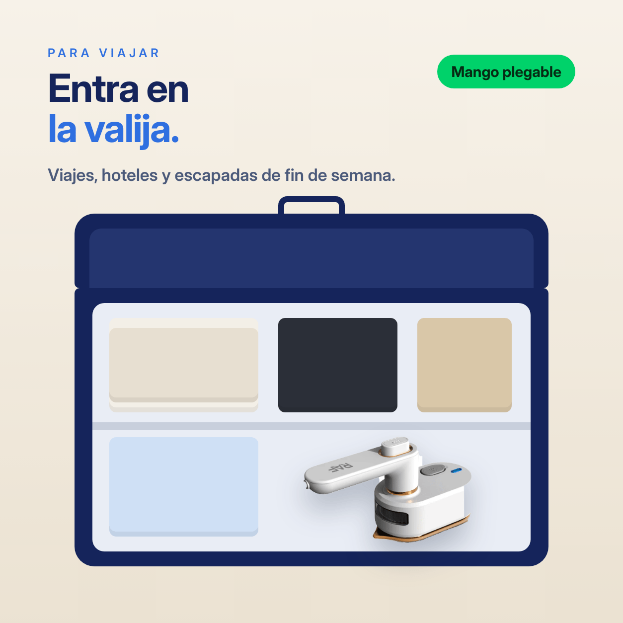 PlanchaGo dentro de una valija junto a ropa doblada